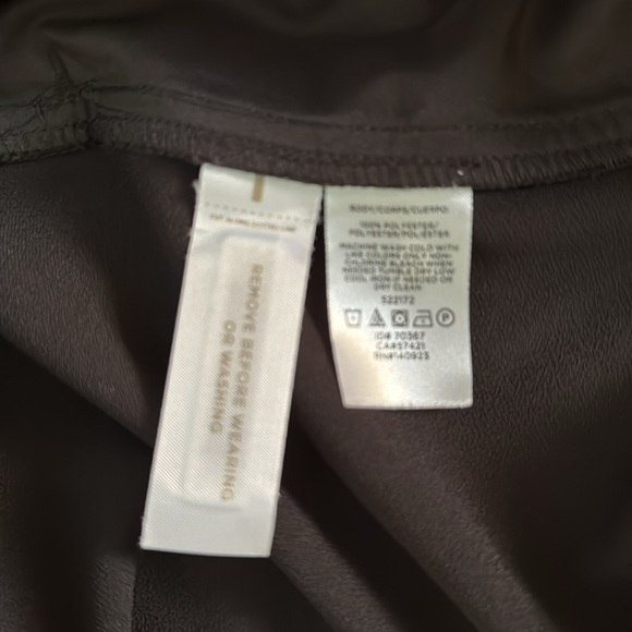 Loft satin cargo pants. NWT - Picture 6 of 6